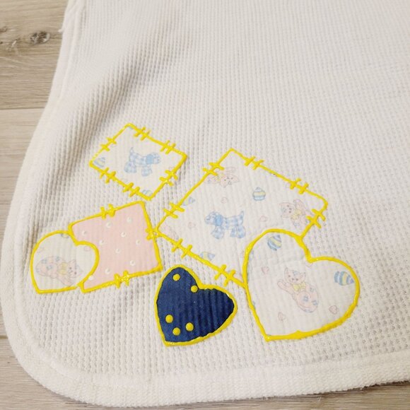 Vtg Baby Morgan Blanket With Patchwork Heart & Teddy Bear Design Waffle Cotton - Picture 2 of 9